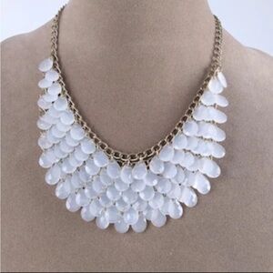 Elegant White and Gold Teardrop Necklace